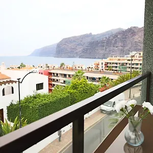 Bahia De Santiago Puerto de Santiago (Tenerife)